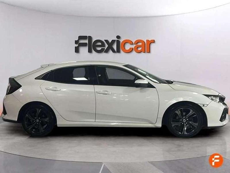 Usado Honda Civic Comfort 126 CV (92 kW) 2019 Blanco Utilitario