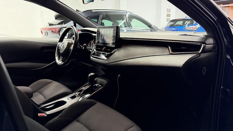 Usado Toyota Corolla Active 122 CV (89 kW) 2022 Azul Familiar