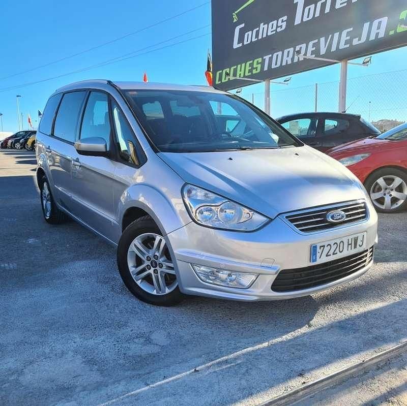 Usado Ford Galaxy Titanium 140 CV (102 kW) 2014 Gris Monovolumen