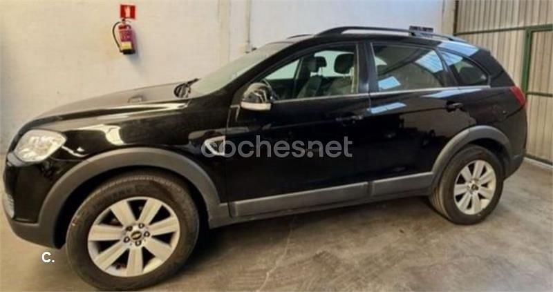 Usado Chevrolet Captiva LT 150 CV (110 kW) 2007 Negro SUV