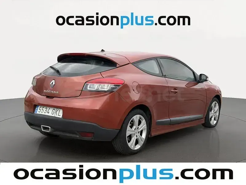 Usado Renault Mégane III Dynamique 105 CV (77 kW) 2009 Naranja Berlina