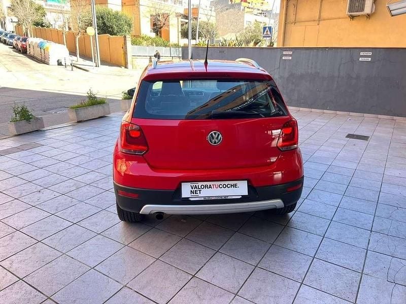 Usado VW Polo Cross 86 CV (63 kW) 2011 Rojo Utilitario