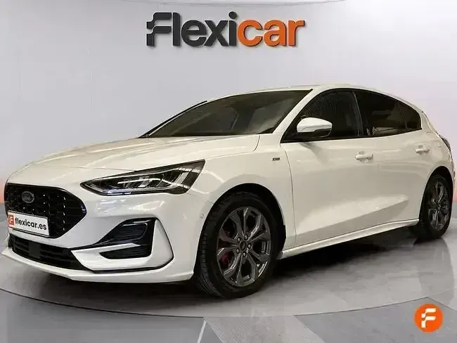 Usado Ford Focus ST-Line 155 CV (114 kW) 2022 Blanco Berlina