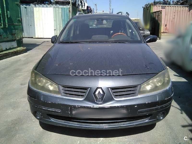 Usado Renault Laguna II Authentique 110 CV (80 kW) 2005 Negro Berlina