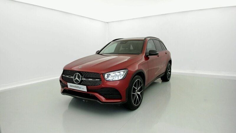 Usado Mercedes GLC220 AMG line 245 CV (180 kW) 2023 Gris grafito