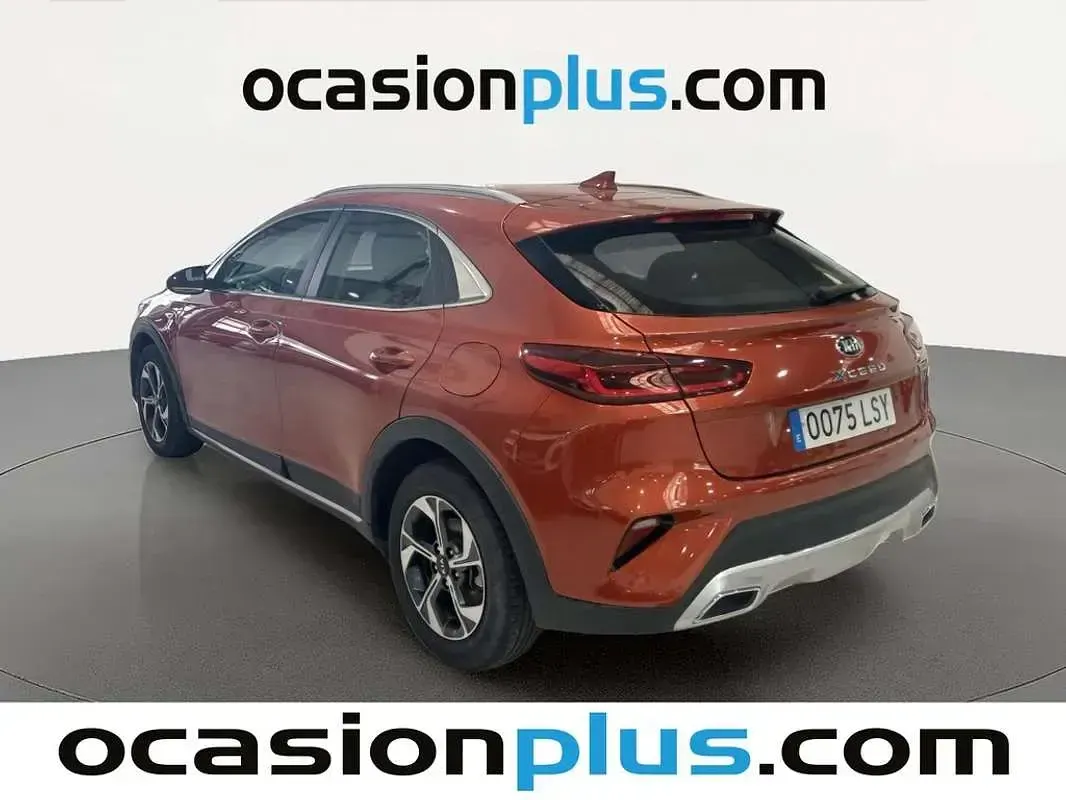 Usado Kia XCeed 136 CV (100 kW) 2021 Naranja SUV