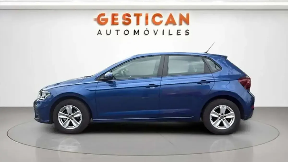 Usado VW Polo 95 CV (69 kW) 2022 Azul Utilitario