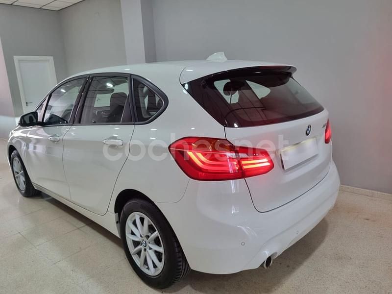 Usado BMW 216 Active Tourer 116 CV (85 kW) 2018 Blanco Monovolumen
