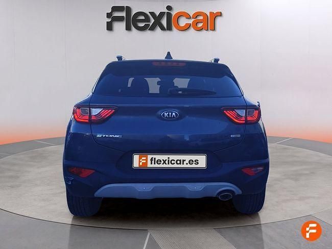 Usado Kia Stonic 100 CV (73 kW) 2018 Negro SUV
