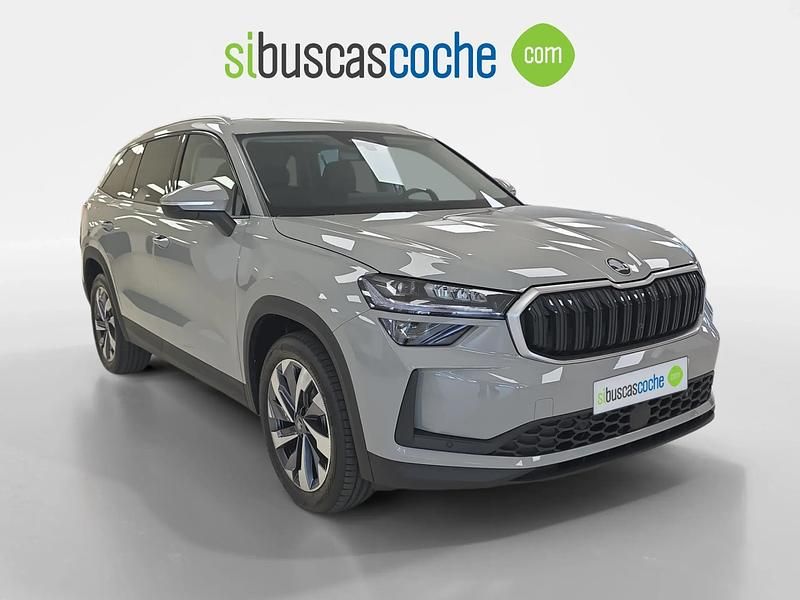 Gris/plata Nuevo 2025 Skoda Kodiaq SUV | 42.990 € (Precio justo) - Imagen 1/4