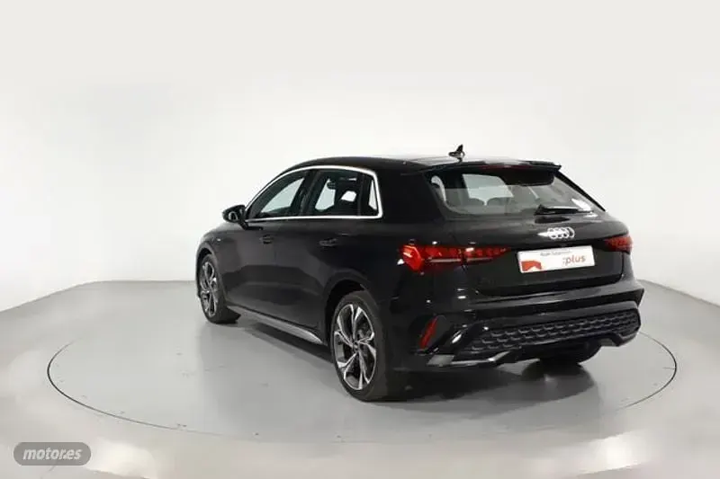 Usado Audi A3 S-Line 204 CV (150 kW) 2025 Negro Berlina