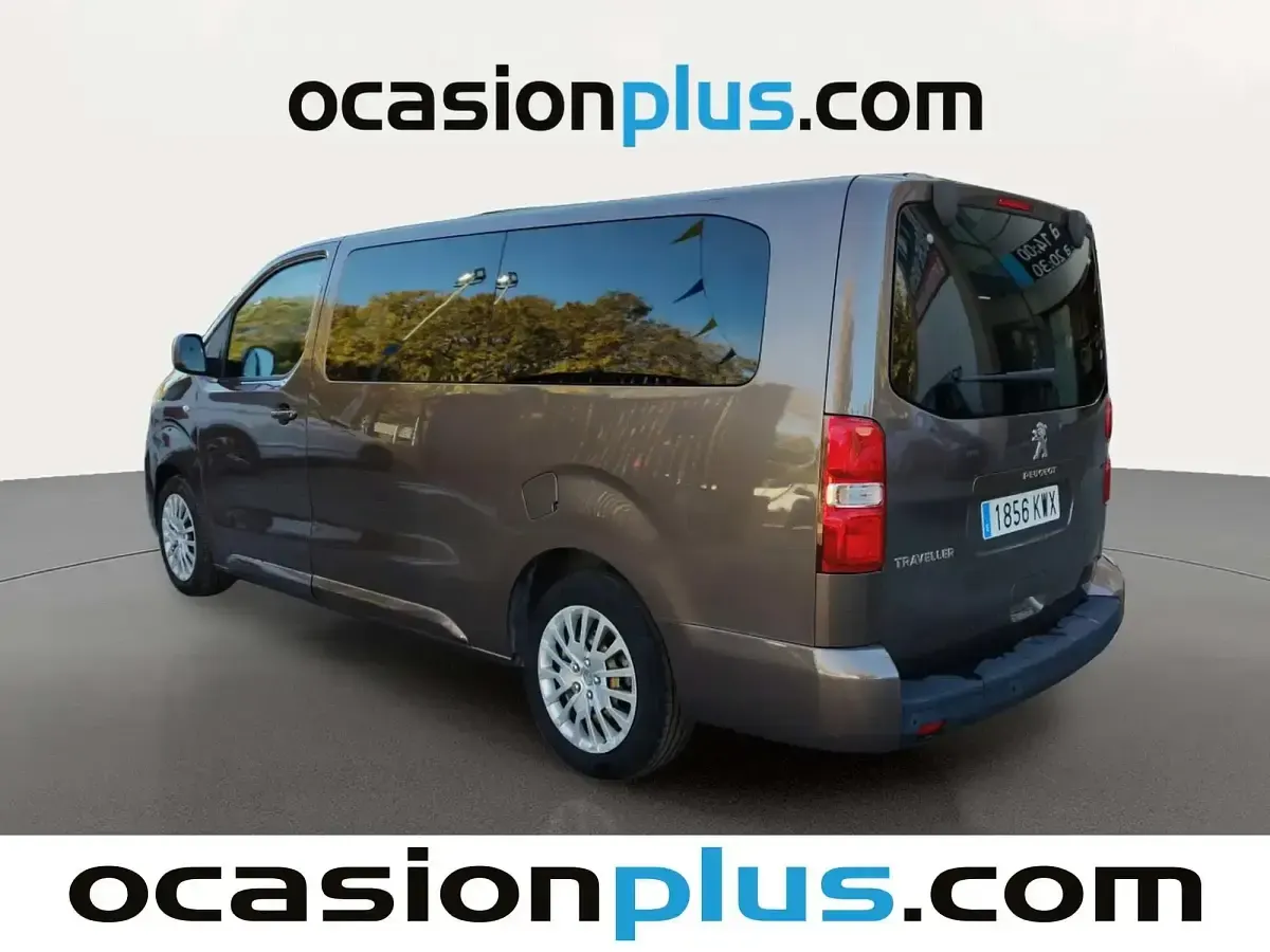 Begagnad Peugeot Traveller Business-Line 180 HK (132 kW) 2019 Brun Minibuss