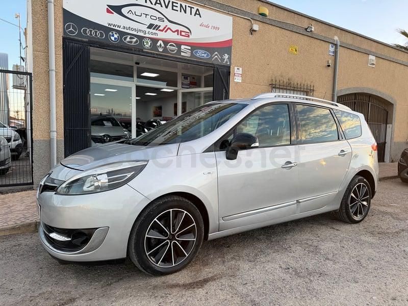 Usado Renault Grand Scénic III Bose Edition 130 CV (95 kW) 2013 Gris / plata Monovolumen