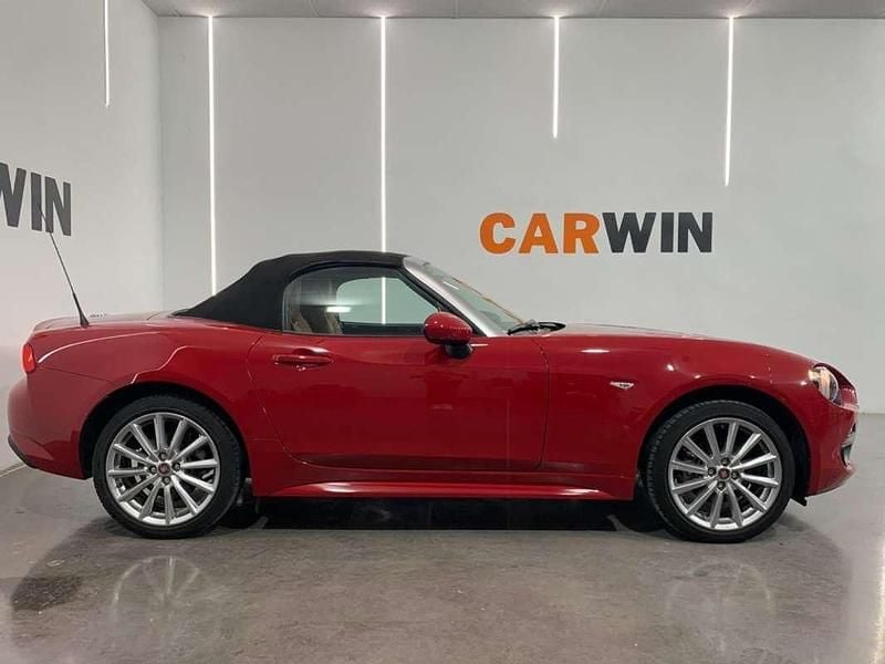 Usado Fiat 124 Spider Lusso 140 CV (102 kW) 2017 Rojo Descapotable