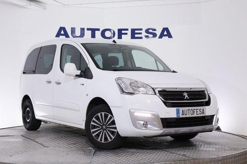 Usado Peugeot Partner Tepee Style 110 CV (80 kW) 2016 Blanco Monovolumen