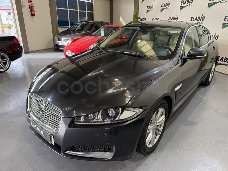 Usado Jaguar XF Premium Luxury 200 CV (147 kW) 2013 Gris / plata Berlina