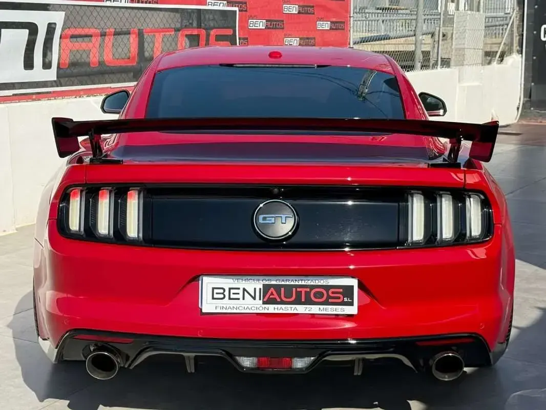 Usado Ford Mustang 620 CV (456 kW) 2017 Rojo Coupe