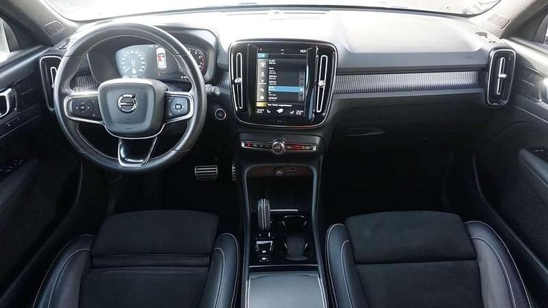 Usado Volvo XC40 R-Design 261 CV (191 kW) 2022 Azul SUV