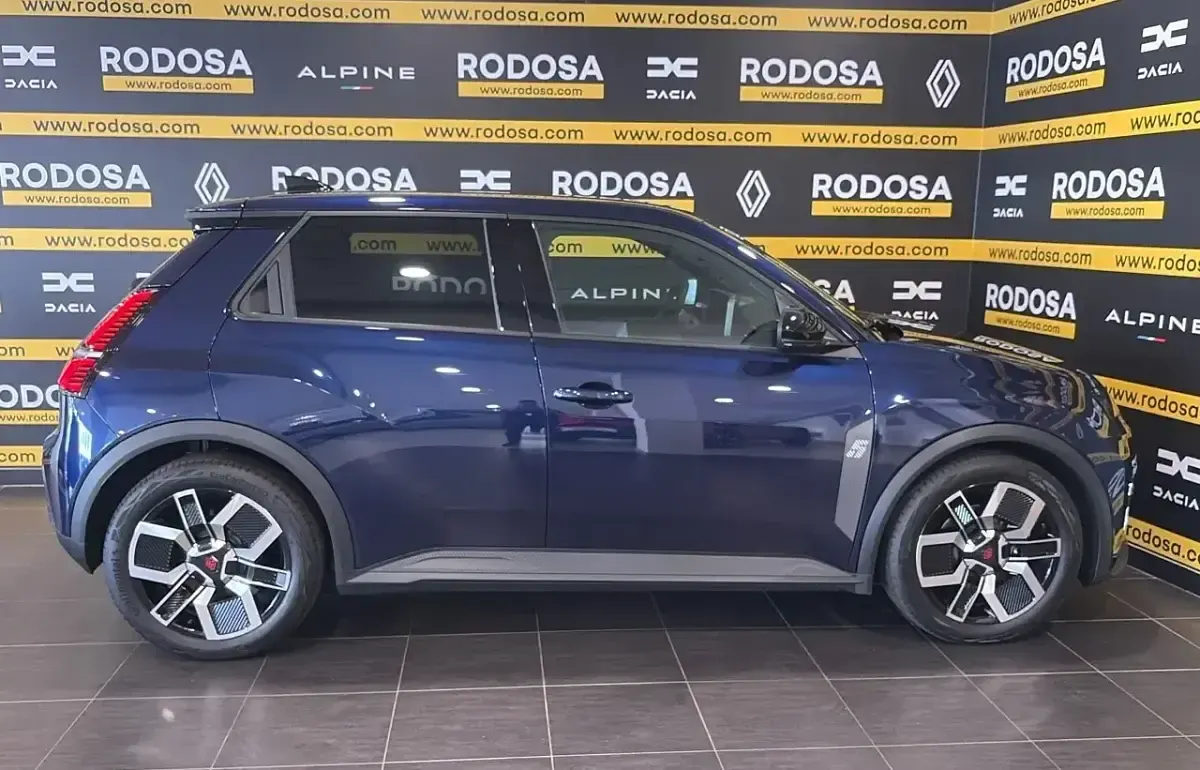 Nuevo Renault R5 Techno 110 kW (150 CV) 2025 Azul Utilitario