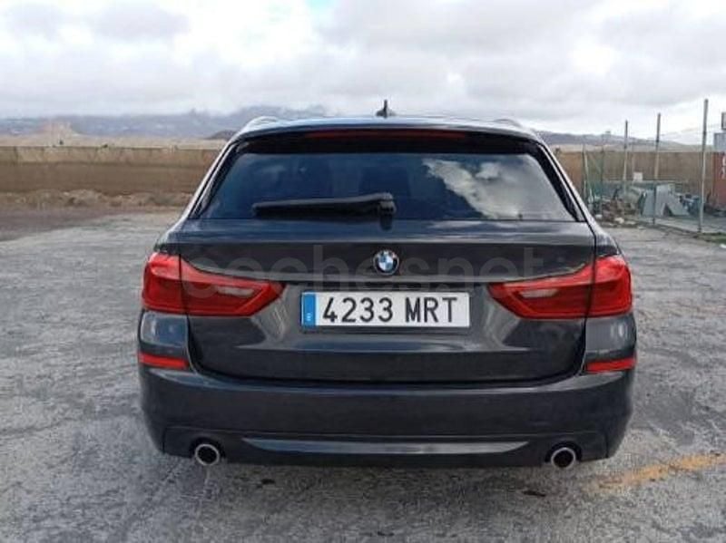 Usado BMW 520 Luxury Line 190 CV (139 kW) 2018 Gris / plata Familiar