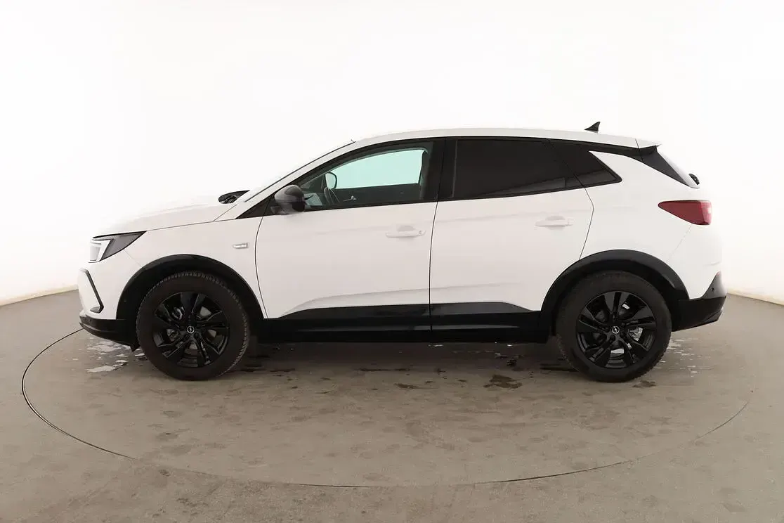 Usado Opel Grandland X GS Line 131 CV (96 kW) 2023 Blanco SUV