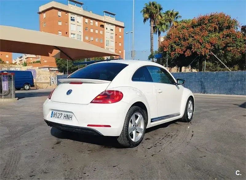 Usado VW Beetle Design 140 CV (102 kW) 2012 Blanco Utilitario