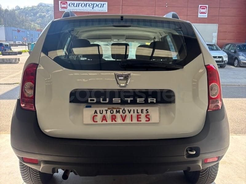 Usado Dacia Duster Ambiance 105 CV (77 kW) 2013 Blanco SUV