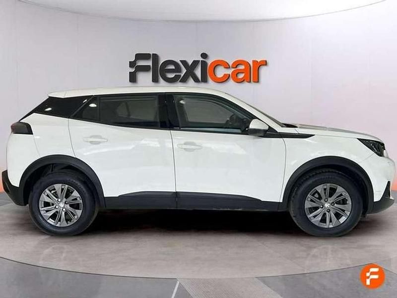 Usado Peugeot 2008 Active 110 CV (80 kW) 2021 Blanco SUV