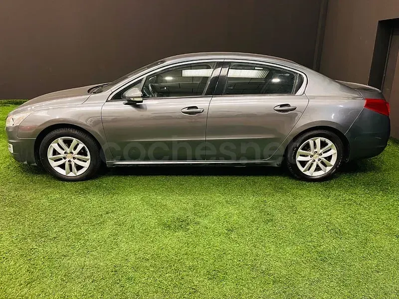 Usado Peugeot 508 Business-Line 115 CV (84 kW) 2013 Gris / plata Berlina
