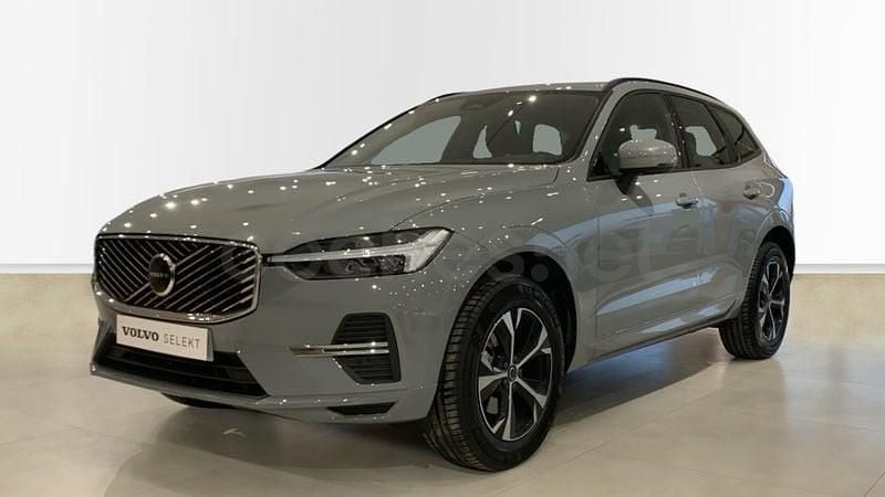 Usado Volvo XC60 Core 250 CV (183 kW) 2025 Gris / plata SUV