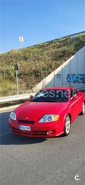 Usado Hyundai Coupé 143 CV (105 kW) 2003 Rojo Coupe