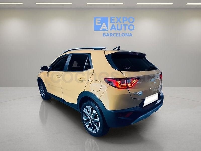 Usado Kia Stonic Style 100 HP (73 kW) 2024 Amarelo SUV