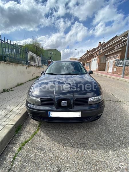 Negro Usado 2005 Seat Leon Stella Berlina | 2000 € (Buen precio) - Imagen 1/4