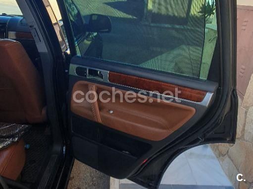 Usado VW Touareg 313 CV (230 kW) 2004 Negro SUV