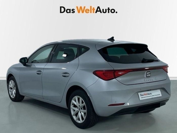 Gris plata Usado 2024 Seat Leon Style Utilitario | 24.230 € (Buen precio) - Imagen 1/4