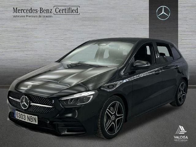 Usado Mercedes B200 AMG line 150 CV (110 kW) 2025 Negro noche Monovolumen