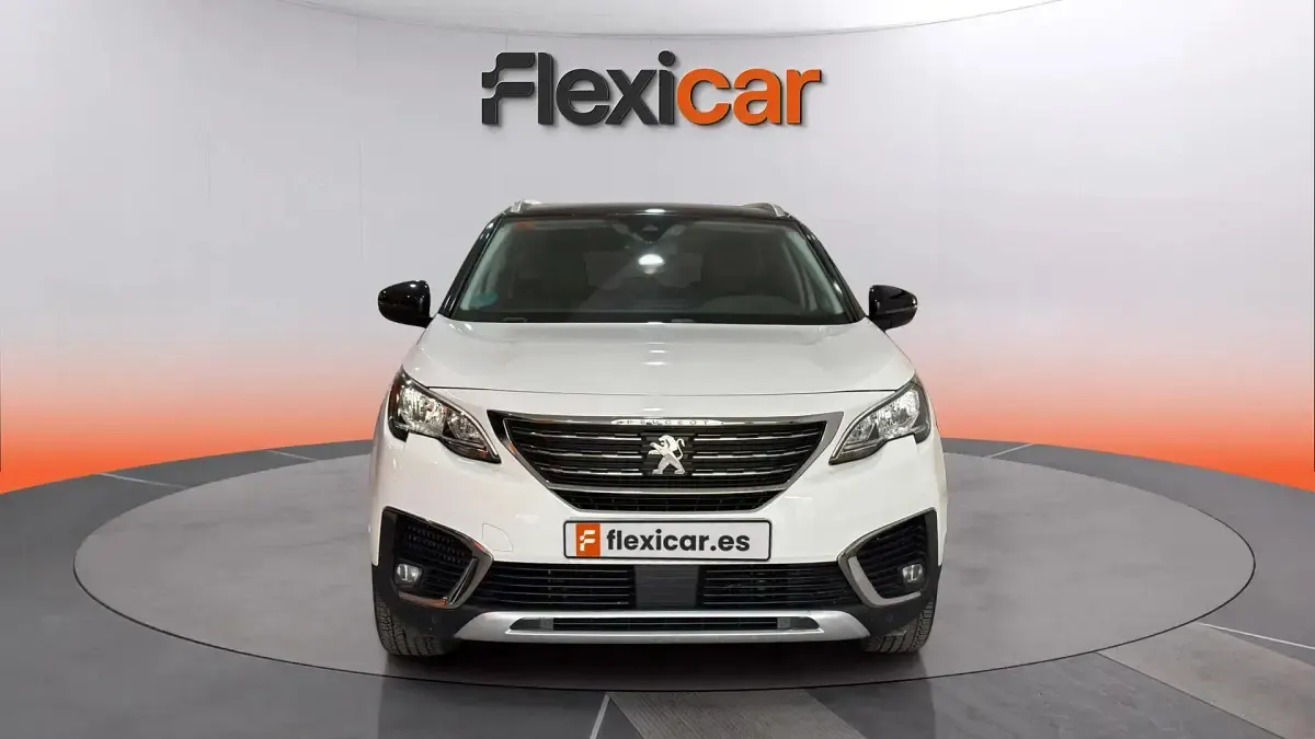 Usado Peugeot 5008 Allure 131 CV (96 kW) 2019 Blanco SUV