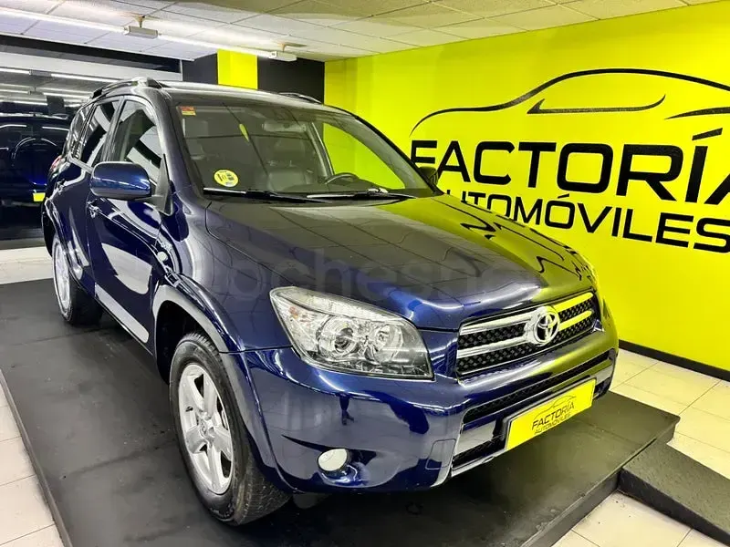 Begagnad Toyota RAV4 Premium 177 HK (130 kW) 2006 Blå SUV