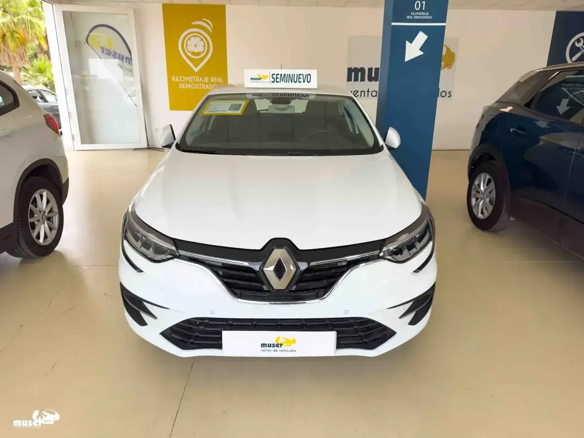 Usado Renault Mégane II Equilibre 115 CV (84 kW) 2023 Blanco Berlina