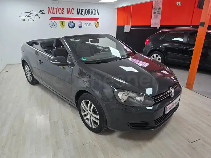 Usado VW Golf Cabriolet 105 CV (77 kW) 2013 Gris / plata Descapotable