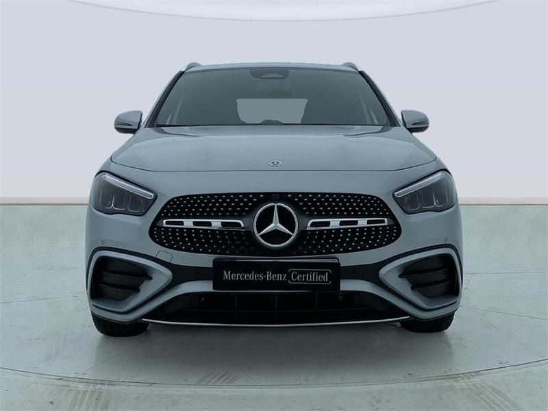 Usado Mercedes GLA200 150 CV (110 kW) 2025 Plata hightech SUV