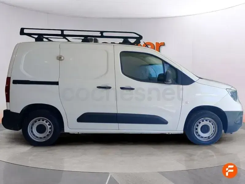 Usado Opel Combo Life Edition 102 CV (75 kW) 2021 Blanco Monovolumen