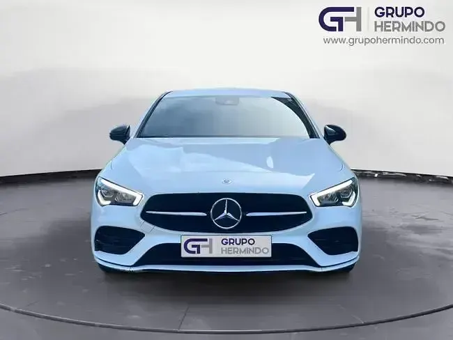 Usado Mercedes CLA200 Shooting Brake AMG line Plus 150 CV (110 kW) 2021 Blanco Familiar