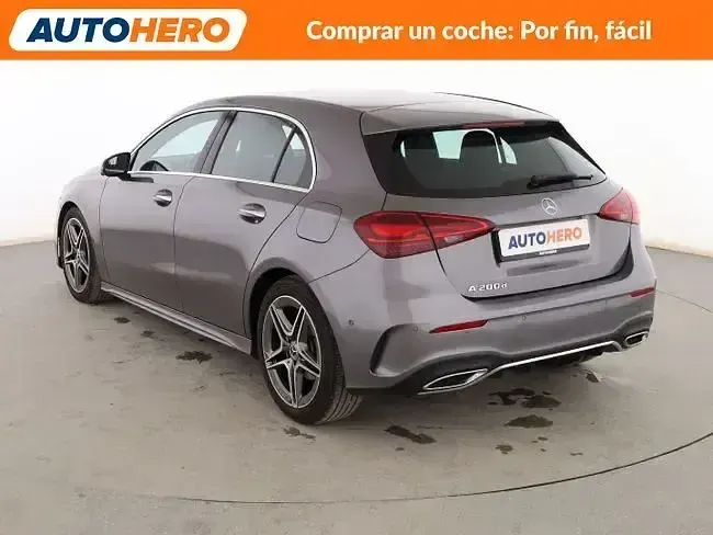 Usado Mercedes A200 AMG line 150 CV (110 kW) 2023 Gris Berlina