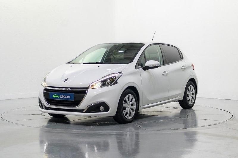 Usado 2018 Peugeot 208 Active Utilitario | 9990 € (Buen precio) - Imagen 1/4