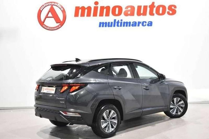 Usado Hyundai Tucson 232 CV (170 kW) 2023 Gris / plata SUV