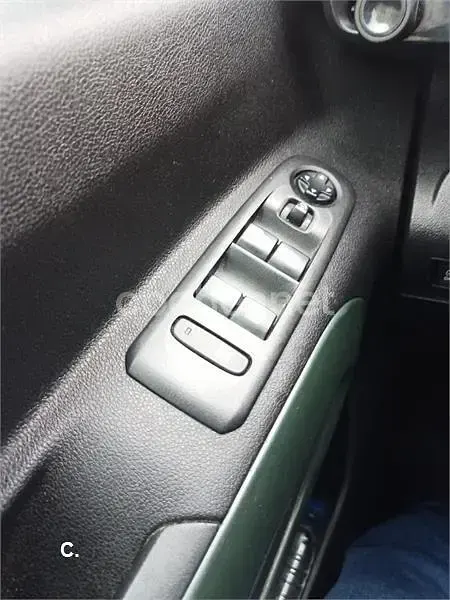 Usado Citroën e-Berlingo Shine 130 CV (95 kW) 2019 Gris / plata Monovolumen