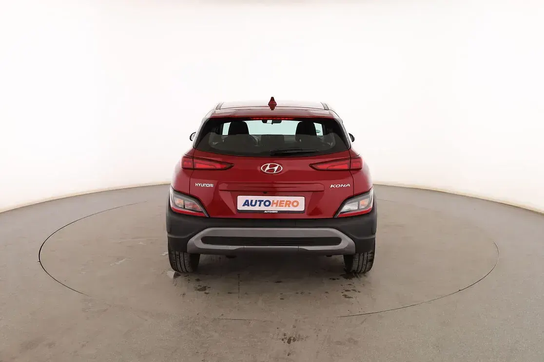Usado Hyundai Kona 120 CV (88 kW) 2023 Rojo SUV