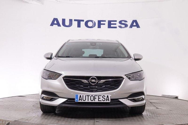 Usado Opel Insignia Innovation 136 CV (100 kW) 2020 Plateado Familiar