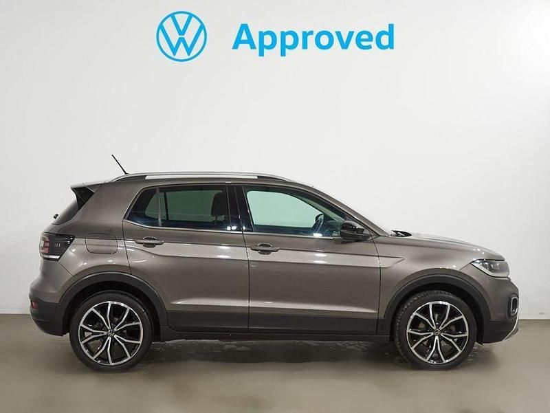 Usado VW T-Cross Sportline 110 CV (80 kW) 2021 Gris magnesio (metalizado) SUV